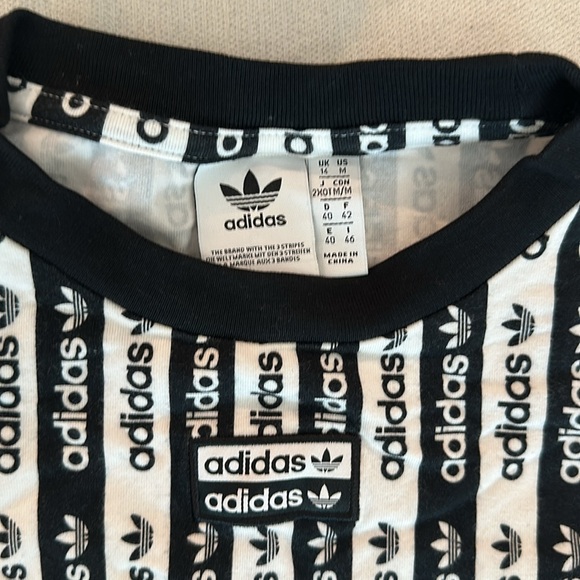 Adidas Monochrome Logo Crop Sweatshirt - Picture 2 of 5